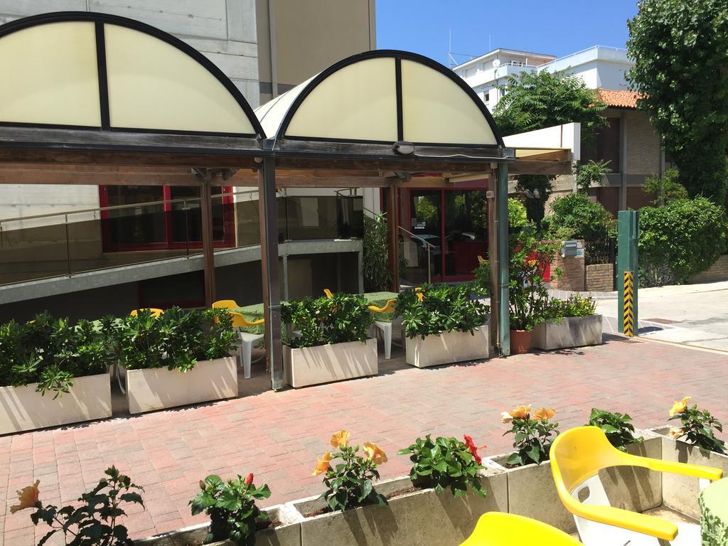 Hotel Fiorella Senigallia Extérieur photo