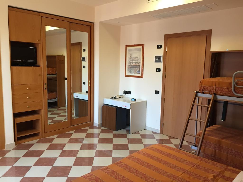 Hotel Fiorella Senigallia Chambre photo