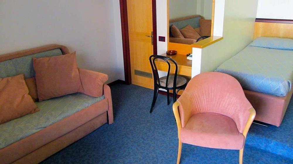 Hotel Fiorella Senigallia Extérieur photo